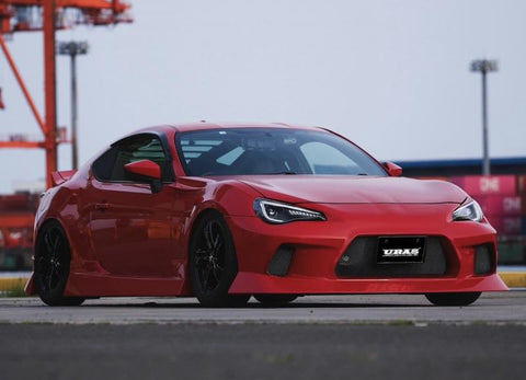 URAS Toyota 86 / Subaru BRZ (ZN6 / ZC6) Haridashi Side Skirts