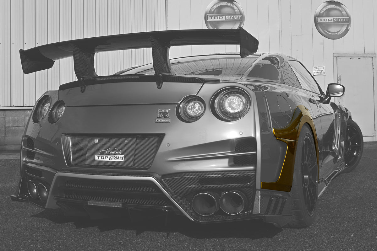 Top Secret R35 M17 Rear Over Fenders