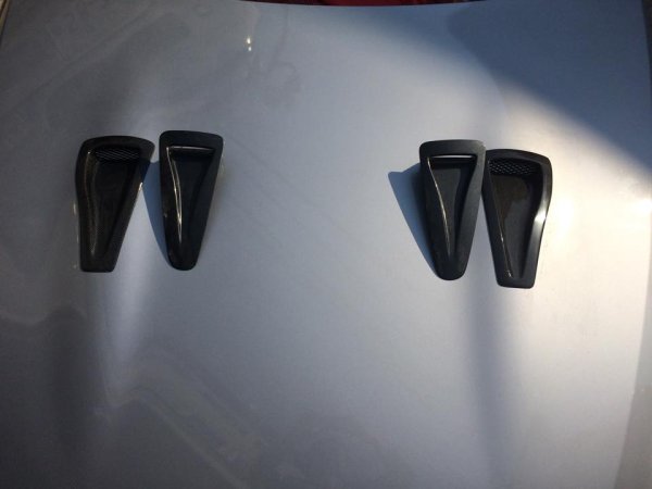Do-Luck Nissan GT-R (R35) Bonnet Duct (OEM-Replacement, Asymmetric
