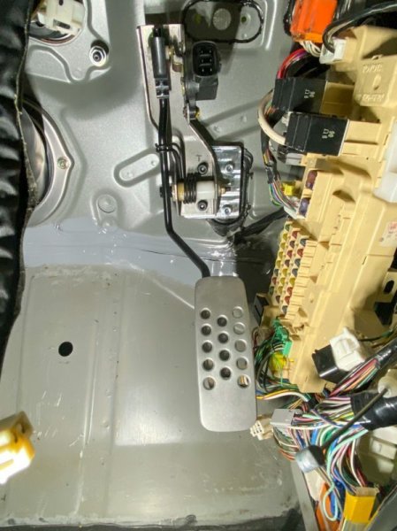 Do-Luck Toyota Mark 2 (JZX100) Accelerator Pedal Adapter (Z33 Pedal Swap