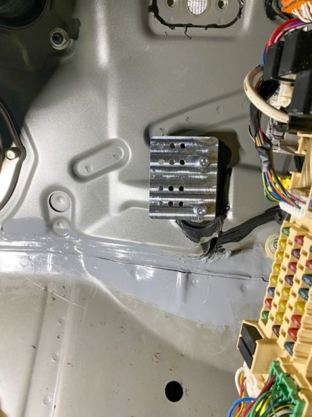 Do-Luck Toyota Mark 2 (JZX100) Accelerator Pedal Adapter (Z33 Pedal Swap