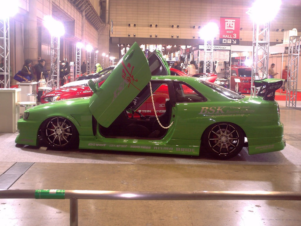 BSK Front Wide Fenders (Laurel C35, Skyline R34)