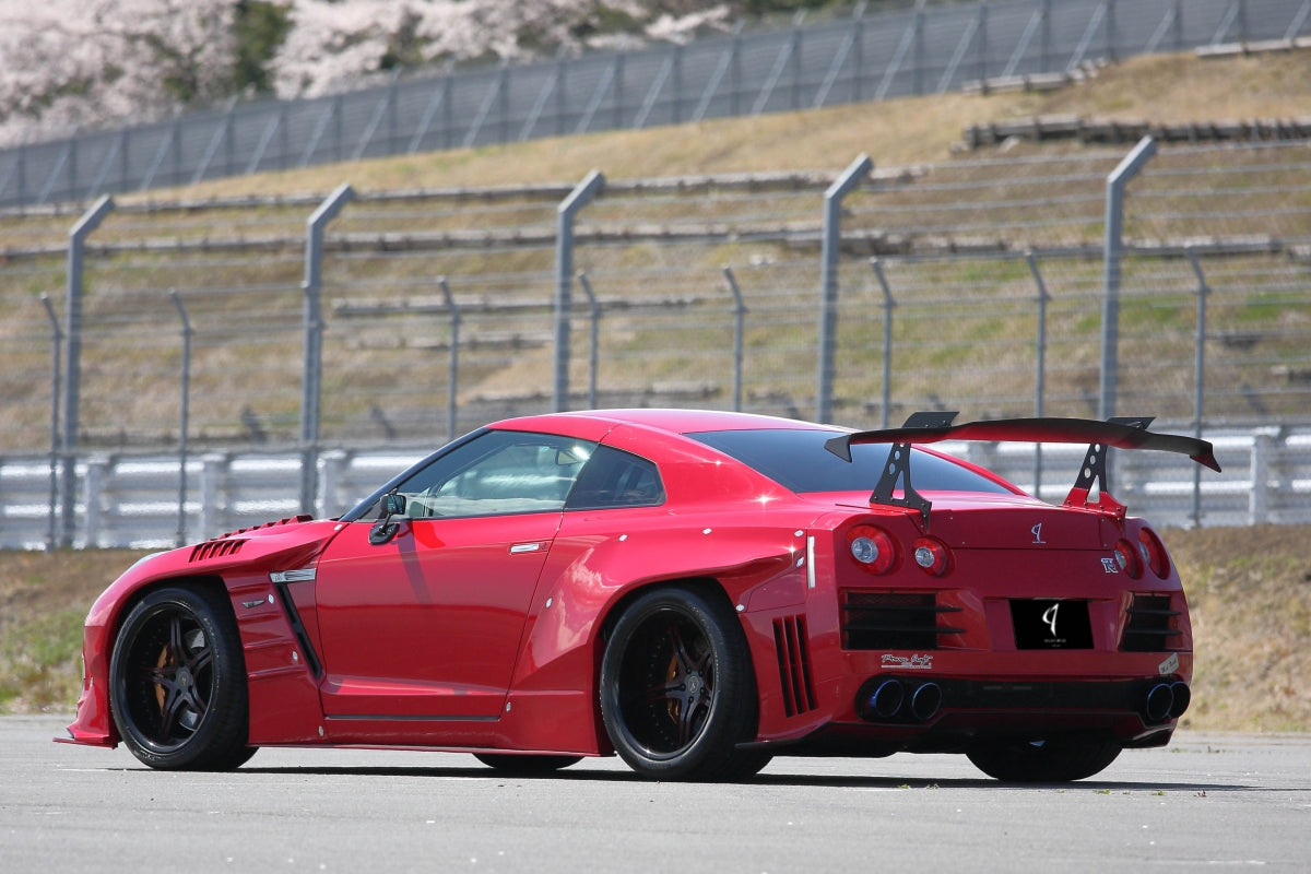 Abflug Nissan GT-R (R35) Swan Neck Rear Wing (W1830 x D240)
