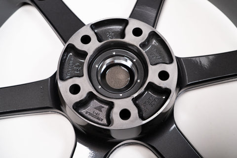 Yokohama Advan AVS Model 6 17" 9J +45, 8J +35 (5x114.3)