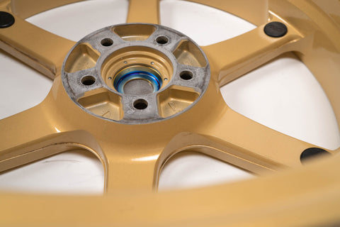 Yokohama AVS Model 6 17" 7J +48 (5x100)