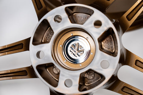 Yokohama AVS Model 5 17" 8J +30 (5x114.3)