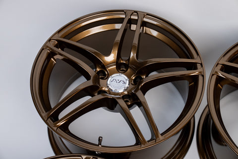 Yokohama AVS Model 5 17" 9J +35, 8J +30 (5x114.3)