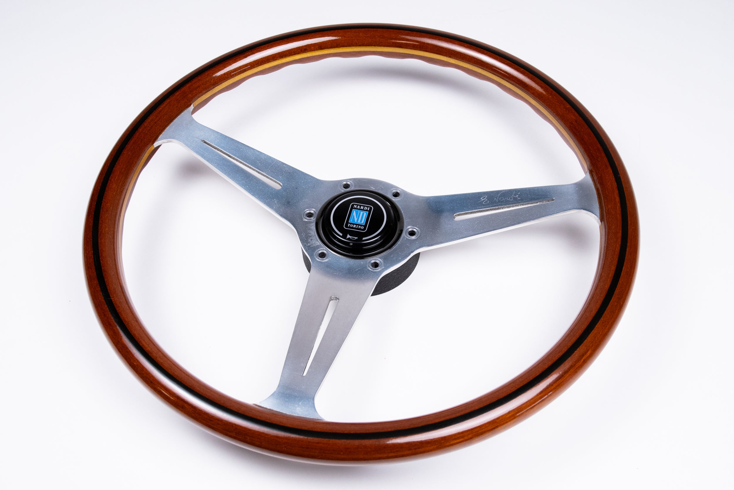 ナルディ　クラシック　36パイ ナルディ クラシック 360mm *旧モデル* – GET Japan