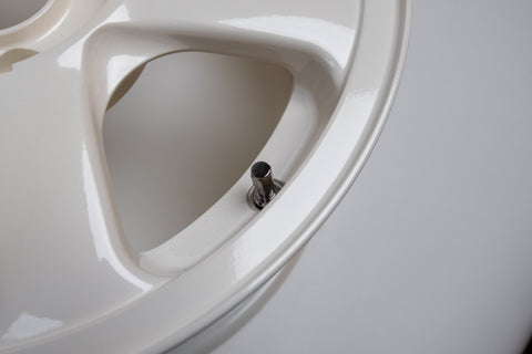 Yokohama AVS VS6 16" 7J +30 (4x114.3)