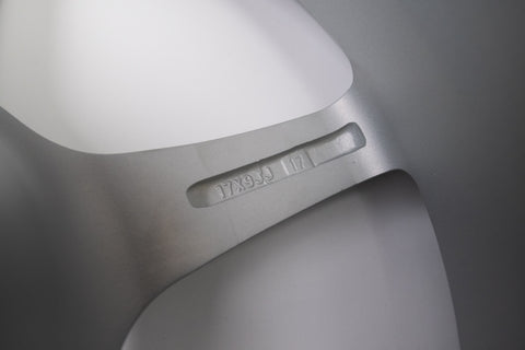 Buddy Club P1 17" 9J +17, 9J +37 (5x114.3)