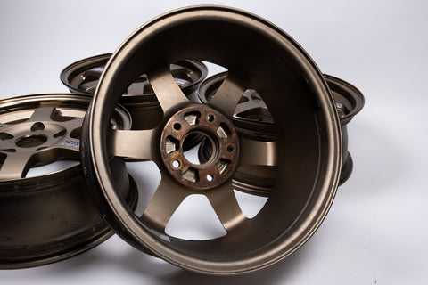 RAYS Volk Racing TE37 15" 6.5J +39 (5x114.3)