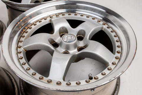 Stern Schmiede R-16S 17" 9J +24 (5x114.3)