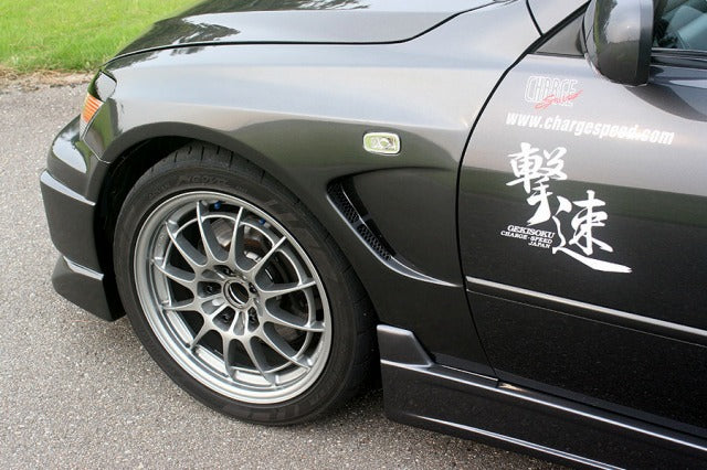 CHARGESPEED Toyota Altezza (SXE10) D-1 Style Vented Front Fenders (20mm Wider per Side)
