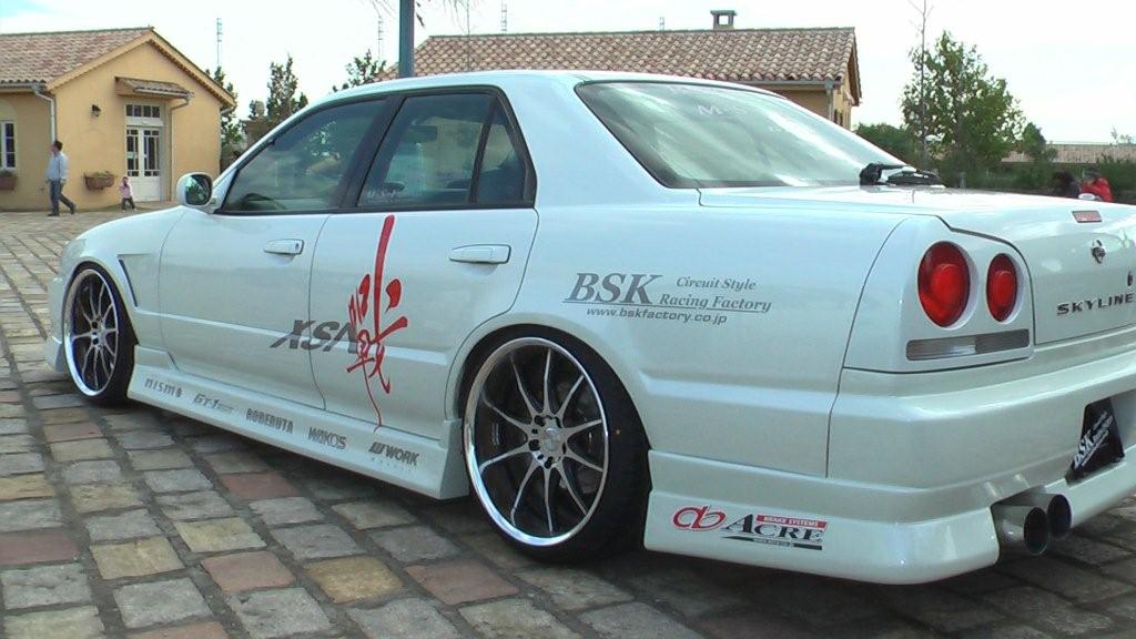 BSK Nissan Skyline R34 (ER34) Side Steps (4 Door)
