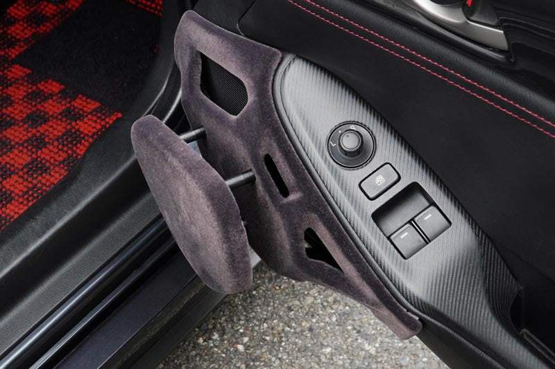 AutoExe Mazda Roadster (ND) Knee Pads