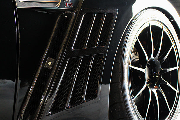 Top Secret R35 Front Fender Ducts