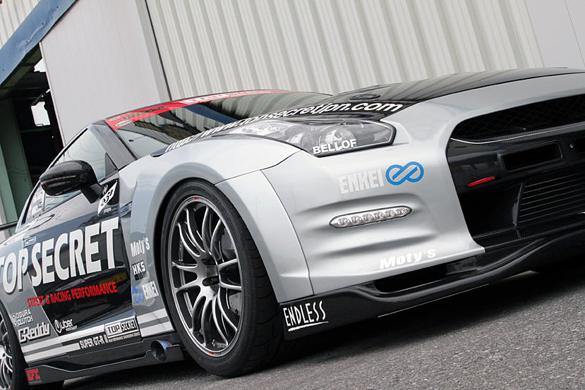 Top Secret R35 Front Wide Fenders TYPE 2