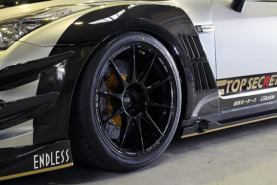 Top Secret R35 Front Wide Fenders TYPE 2