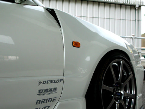 URAS Nissan Skyline R34 (ER34) Type R Front Fenders (+18mm)