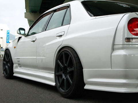 URAS Nissan Skyline R34 (ER34) Type R Front and Rear Fender Set (4 Door)