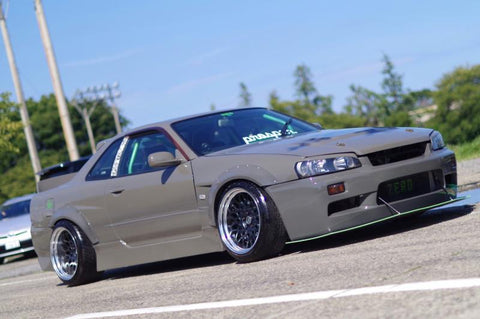 URAS Nissan Skyline R34 (ER34) Type Q Side Skirts (4 Door)