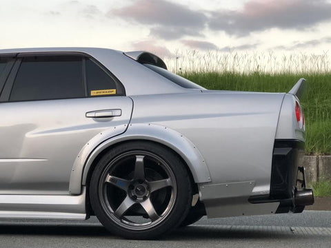 URAS Nissan Skyline R34 (ER34) Back Panel Cover (4 Door)