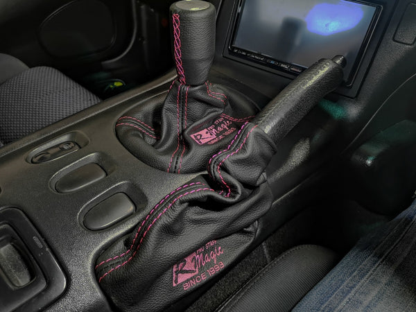 R Magic Mazda RX-7 (FD3S) Leather Shift Boot and Side Boot with Logo Embroidery (Side Boot Red Leather/Black Stitch)