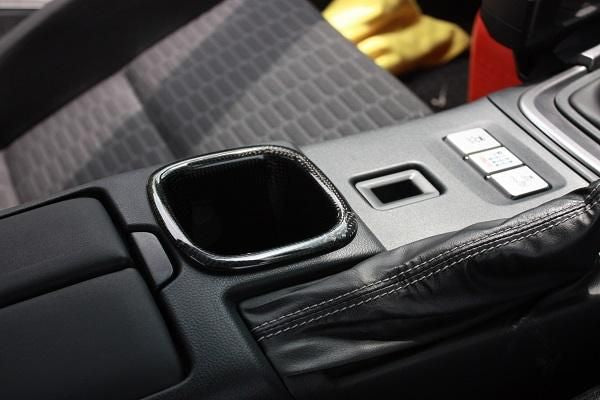 Garage Vary Toyota GR86 / Subaru BRZ (ZN8 / ZD8) Drink Holder (Plain Weave Carbon)