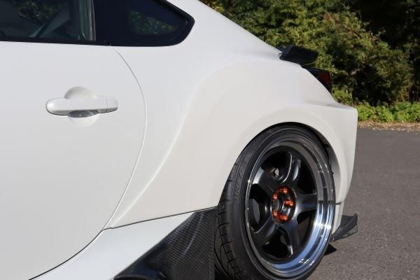Garage Vary Toyota 86 / Subaru BRZ (ZN6 / ZC6) Nanchatte Blister Fenders