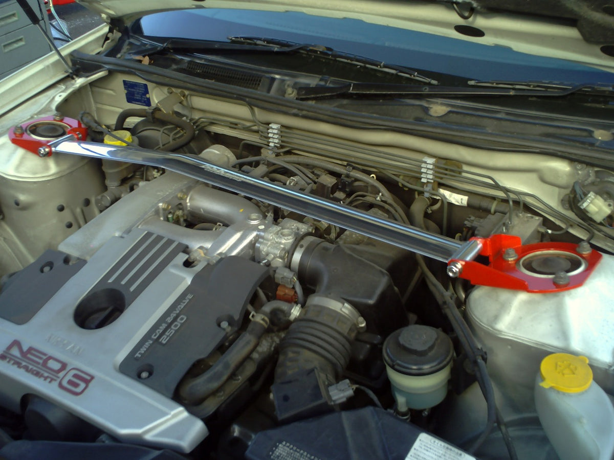 BSK Nissan Laurel (C35) Front Tower Bar