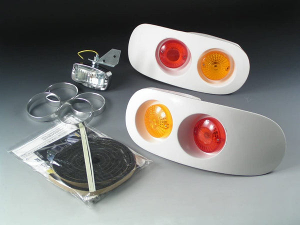 ZOOM ENGINEERING Mazda Roadster (NA6 / NA8) Eunos NA Roadster FRP Tail Lamp Kit (Unpainted)