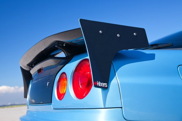 Do-Luck Nissan Skyline GT-R (BNR34) Rear Wing Stay