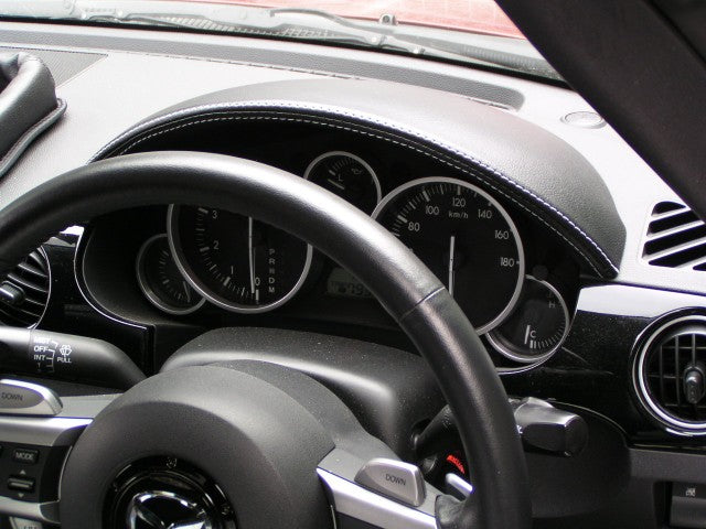 ZOOM ENGINEERING Mazda NC Roadster Meter Hood with Synthetic Leather