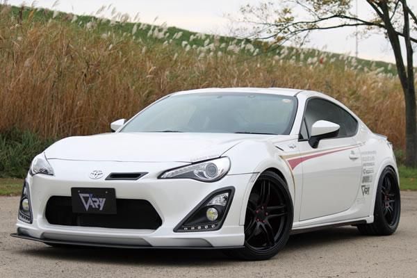Garage Vary Toyota 86 / Subaru BRZ (ZN6 / ZC6) 86 Zenki Low Down Fender Trim (Urethane)