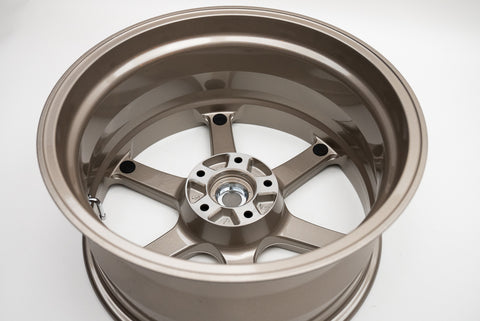 Yokohama AVS Model 6 18" 9J +45, 8J +40 (5x114.3)