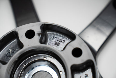 Yokohama AVS Model 6 17" 9J +20 (5x114.3)