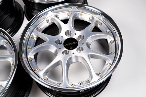 SSR Agle Strusse 17" 8.5J +35, 9J +37 (5x114.3)