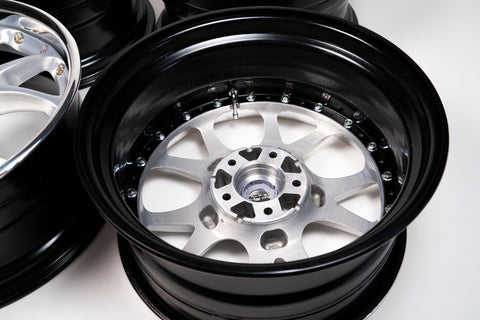 SSR Agle Strusse 17" 8.5J +35, 9J +37 (5x114.3)