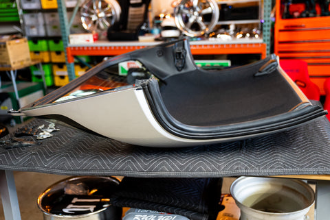 Toyota MR-S ZZW30 Hard Top (1E7 Silver Streak Mica) *Pick up Only*