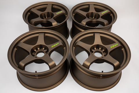 URAS NS-01 17" 9.5J +15, 9J +30 (5x114.3)