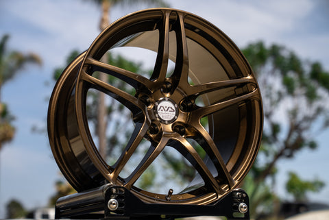 Yokohama AVS Model 5 17" 9J +22, 9J +35 (5x114.3)