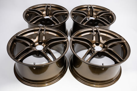 Yokohama AVS Model 5 17" 9J +22, 9J +35 (5x114.3)