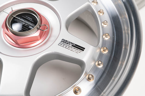 Racing Beat RB-02 17" 8J +35, 9J +35 (5x114.3)