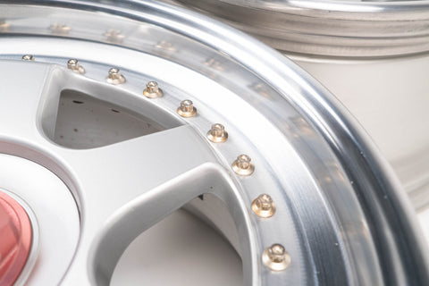 Racing Beat RB-02 17" 8J +35, 9J +35 (5x114.3)
