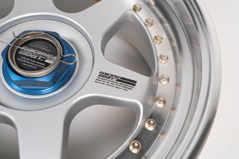 Racing Beat RB-02 17" 8J +35, 9J +35 (5x114.3)