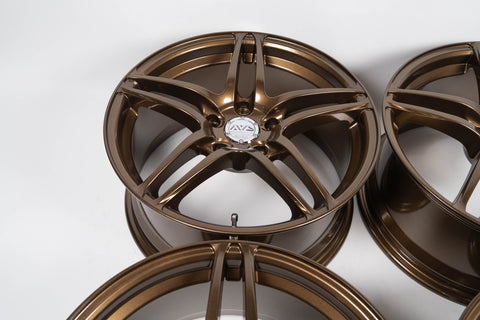 Yokohama AVS Model 5 17" 8J +45 (5x114.3)