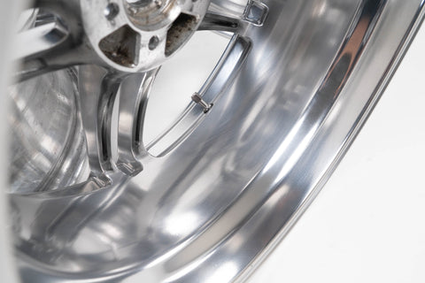 Yokohama AVS Model 5 17" 7J +50 (5x100)