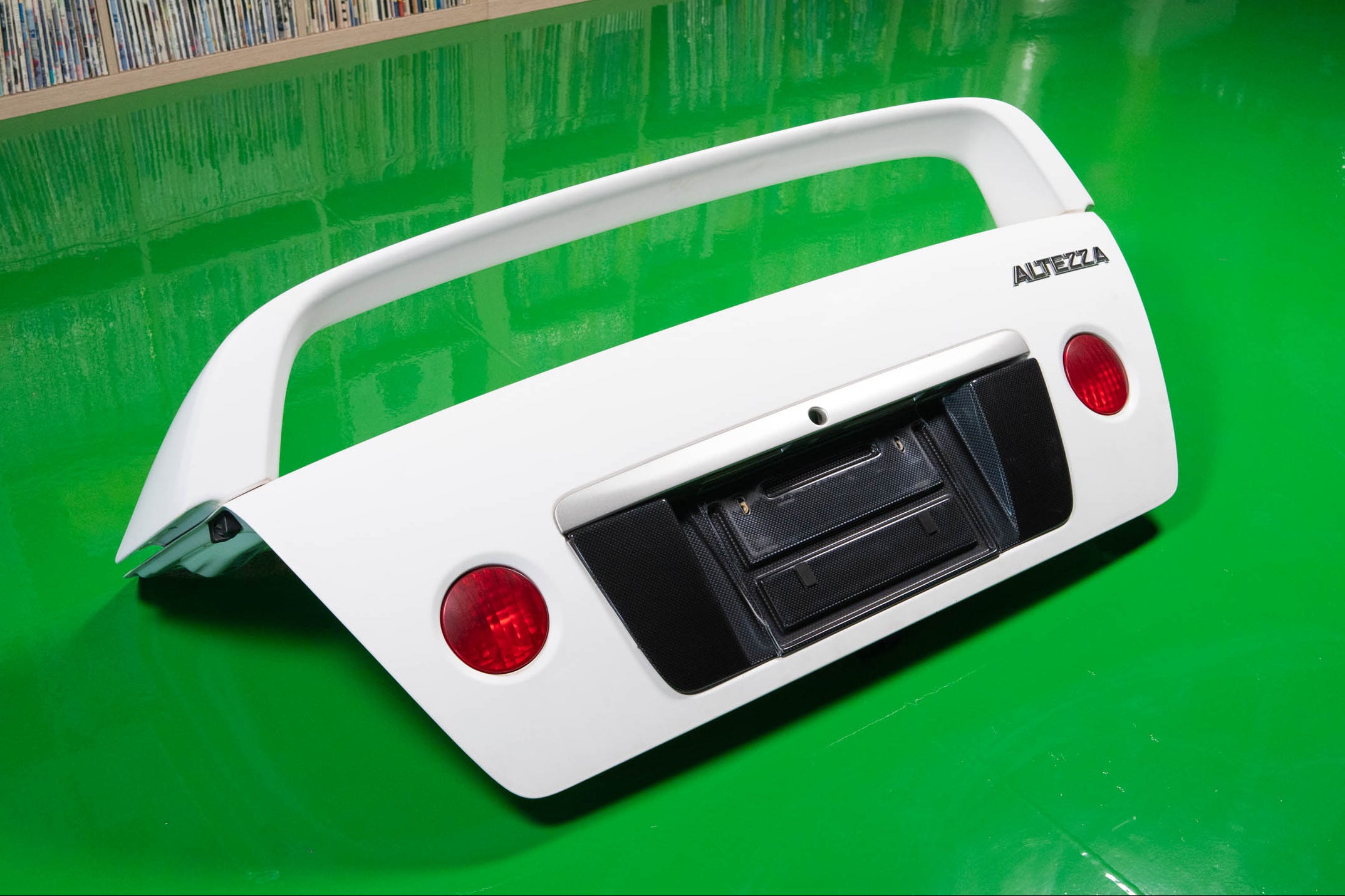 Toyota Altezza SXE10 Trunk w/ TRD Wing + TRD Carbon Granish – GET