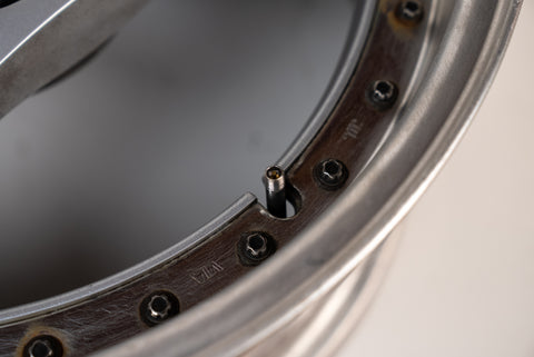 Advan Oni 17" 8J +25 (5x114.3) Pair