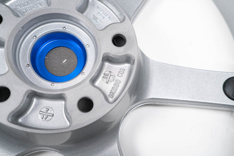 Yokohama AVS Model 6 17" 8J +35, 9J +35 (5x114.3)